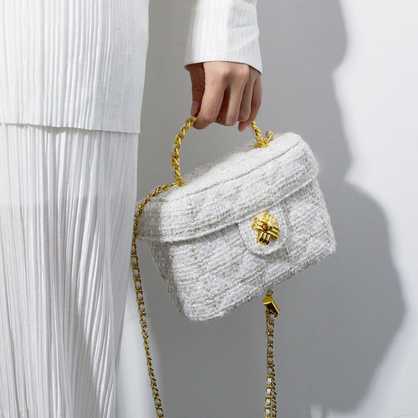 RICH AND LUXURIOUS FLOWER BOX BAG IN WHITE