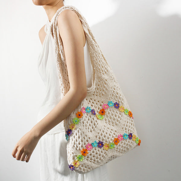 NHA TRANG HOOK FLOWER SHOULDER BAG IN FLOWER DECORATION