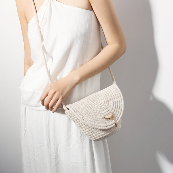 GOLDEN BEAN FLAP BASKET BAG IN OFF-WHITE